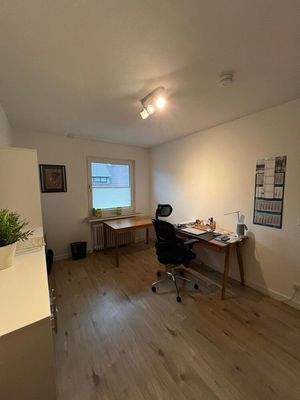 Arbeitszimmer_1.OG_Rechts_WE_4 (1)