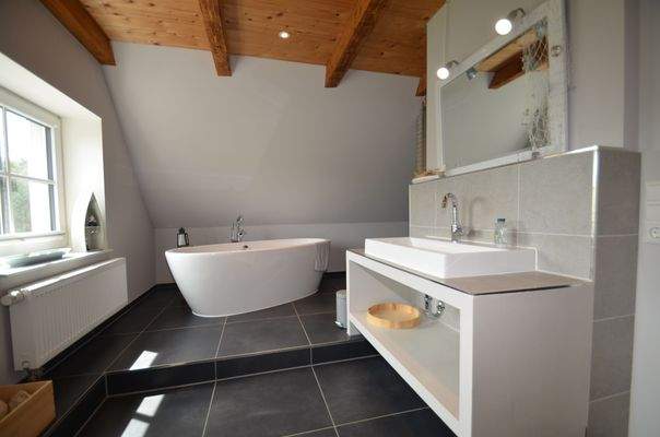 DG Wanne und Waschtisch