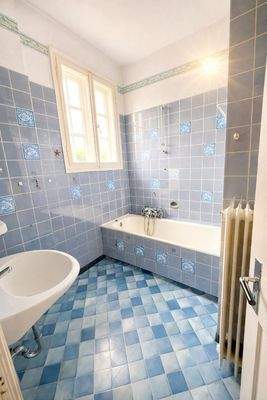 8121a0de-75da-4063-964e-261740ee647e