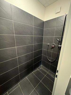 O 34 Dusche-Herren.jpg