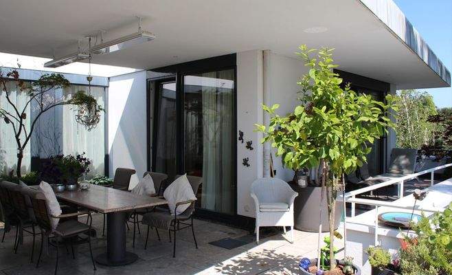 Überdachter Sitzbereich