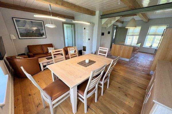 Wohn- und Essbereich (rechte DHH)