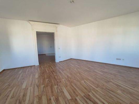 Wohnzimmer mit Blick zur Küche