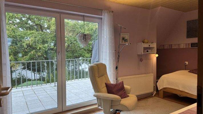 Schlafzimmer 1 im OG