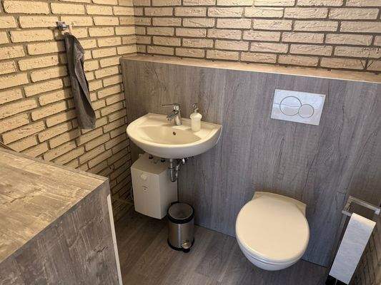 Gäste-WC (abgetrennter Bereich)