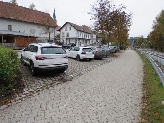 öffentliche Stellplätze in direkter Nähe