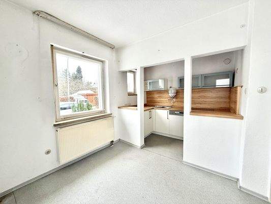 Küche mit Essbereich