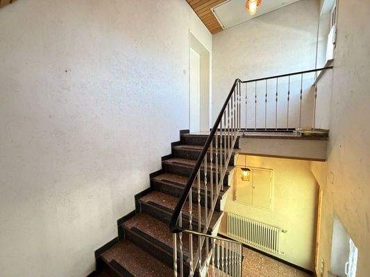 Treppe ins Dachgeschoss