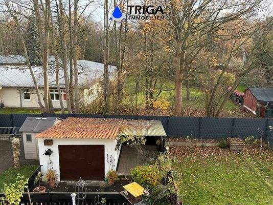 Blick auf Garage/ Terrasse