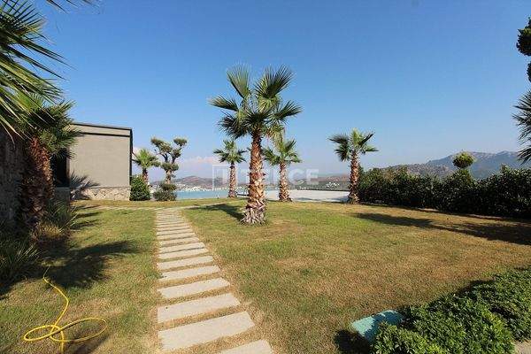 Apartments with Private Terrace and Pool in Bodrum Gündoğan