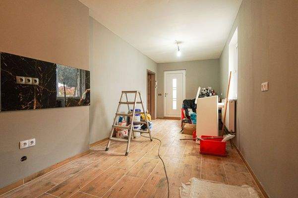 Einliegerwohnung Eingang mit Küche