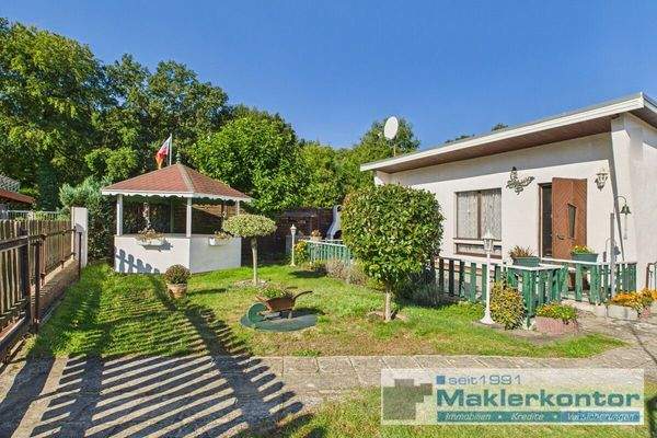 Bungalow/Grundstück/Pavillion