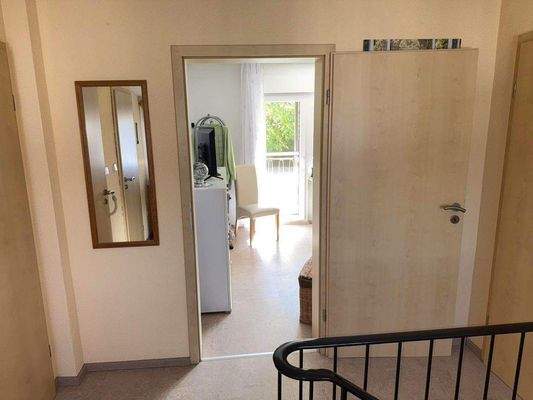 DG_Flur mit Kinderzimmer