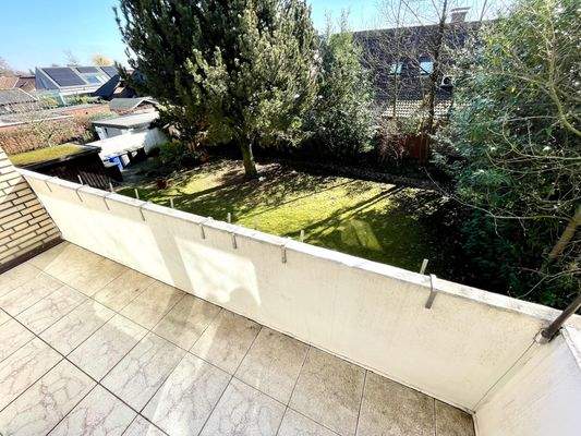 Balkon mit Gartenblick