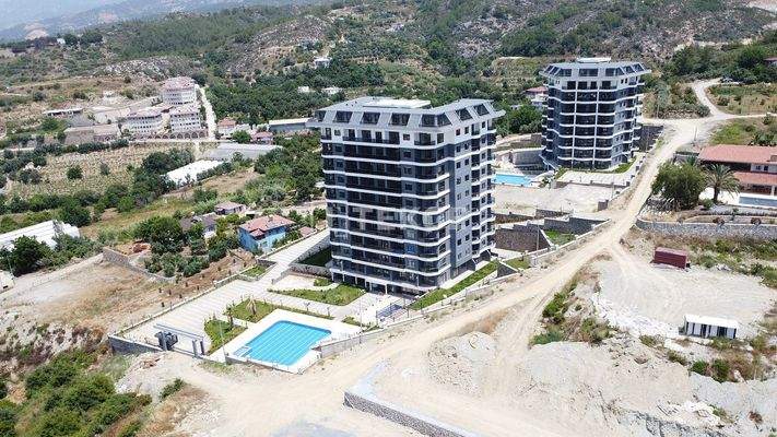 Stylishly Designed Flats in a Complex in Alanya Demirtaş