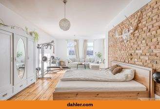 Lichtdurchflutetes Wohn und Schlafzimmer