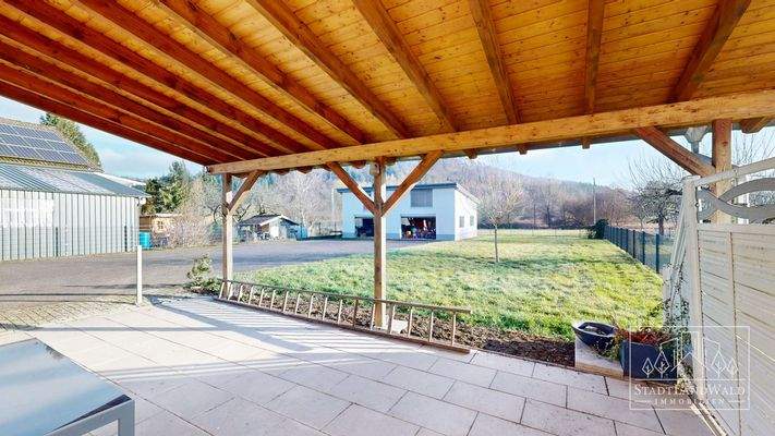 Überdachte Terrasse