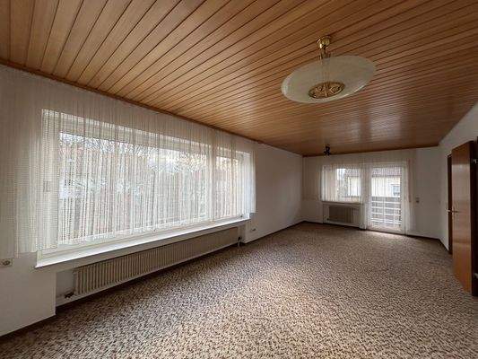 Wohnzimmer mit Essbereich