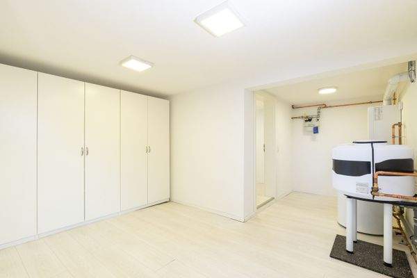 Keller mit Staufläche