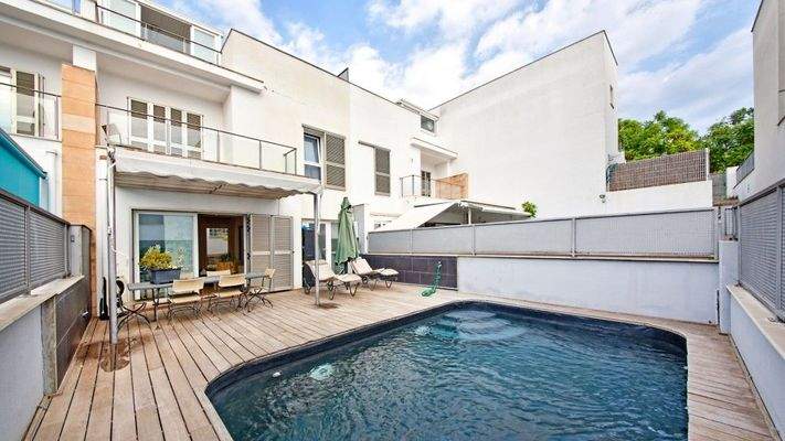 Reihenhaus mit Pool zum Verkauf in Son Moix, Palma de Mallorca.