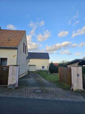 Wohnhaus mit Scheune