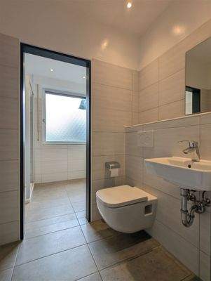 Badezimmer Ansicht 1