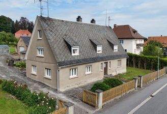 Front- und Seitenansicht