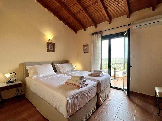 Kreta, Filippos: Villa mit Pool und atemberaubendem Blick zu verkaufen