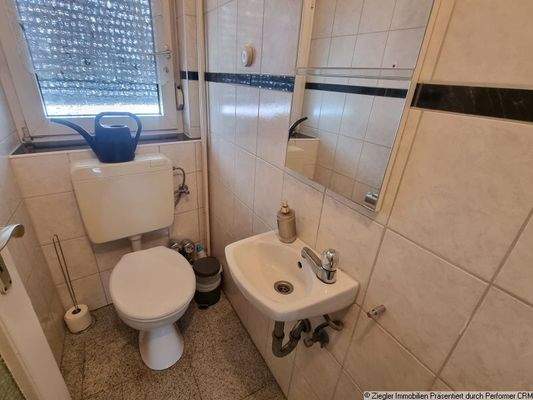 14 Vorderhaus OG Gäste WC