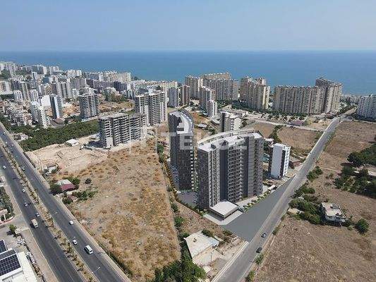 Newly-Built Flats Walking Distance of the Sea in Tömük Mersin