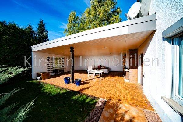 Überdachte-Terrasse