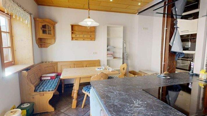 Küche mit Gartenzugang