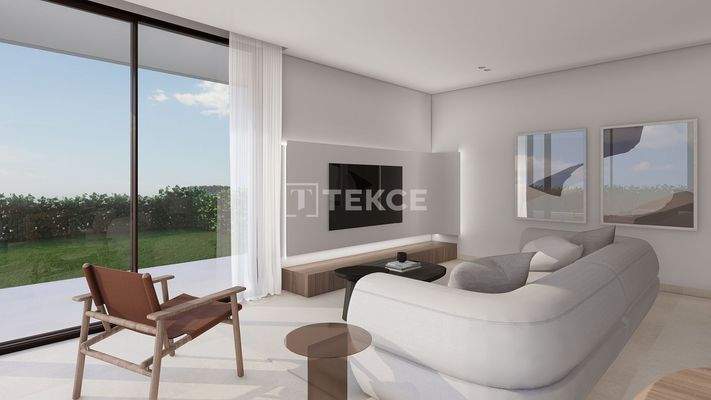 Detached Villas Close to the Golf Course in Finestrat Alicante