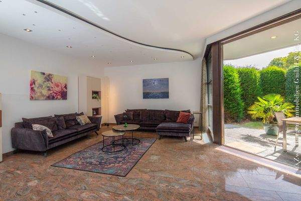 Großzügiges Wohnzimmer