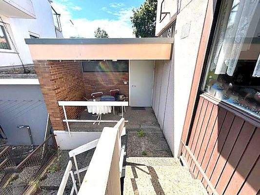 Kleine Terrasse im EG