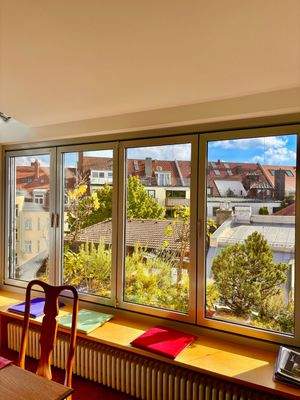 Panoramafenster m Essplatz