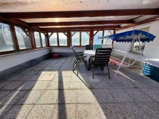 Überdachte Terrasse