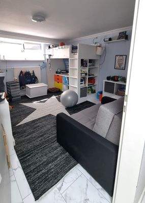 Zimmer im Untergeschoss