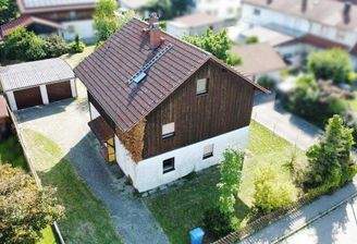 Aussenansicht schräg links.JPG