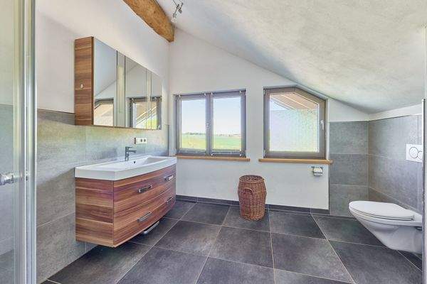 10 Badezimmer OG.jpg