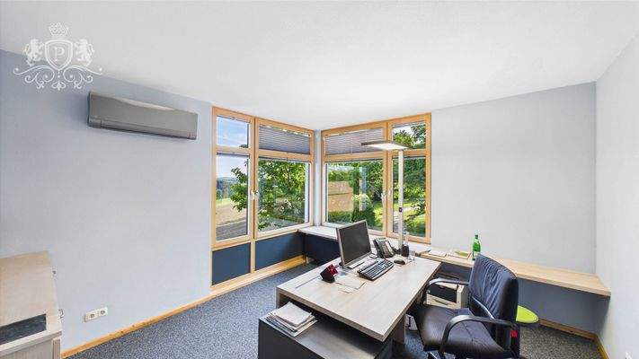 CAM01984G0-PR0475-STILL012