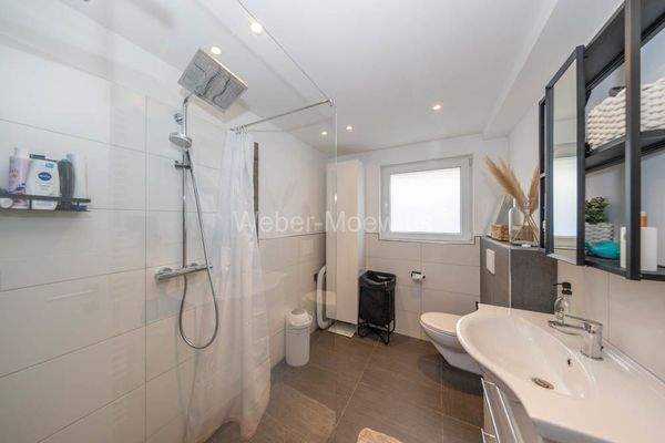 3400 Duschbad Einlieger