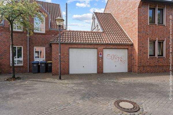 Linke Garage gehört zur Wohnung