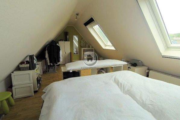 Schlafzimmer 2 - oben - Bild 1