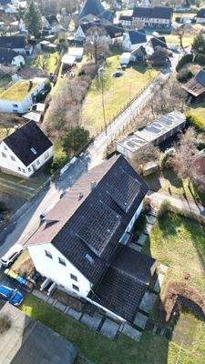 Überblick Haus und Garagenhof