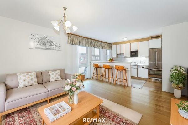 - Virtual Staging -