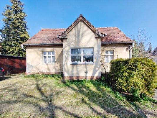 Hausansicht von der Straße