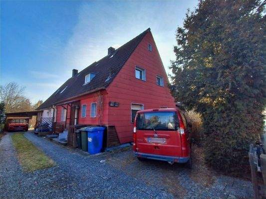 Vorderer Grundstücksteil auch als Parkplatz nutzbar