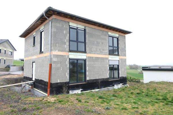 Nord-/Ostansicht und Gartenansicht