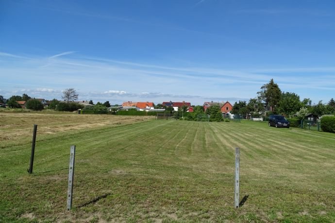 Baugrundstück in ruhiger Randlage mit Blick in die Natur - nahe der Marina Kröslin